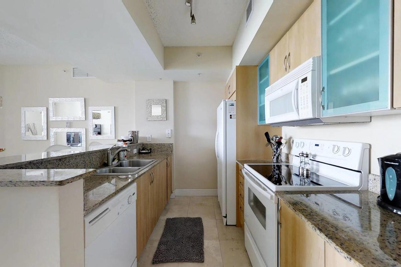 Beautiful Asian Retreat 2Bd 2Bth Apt Min To Beach ميامي بيتش المظهر الخارجي الصورة